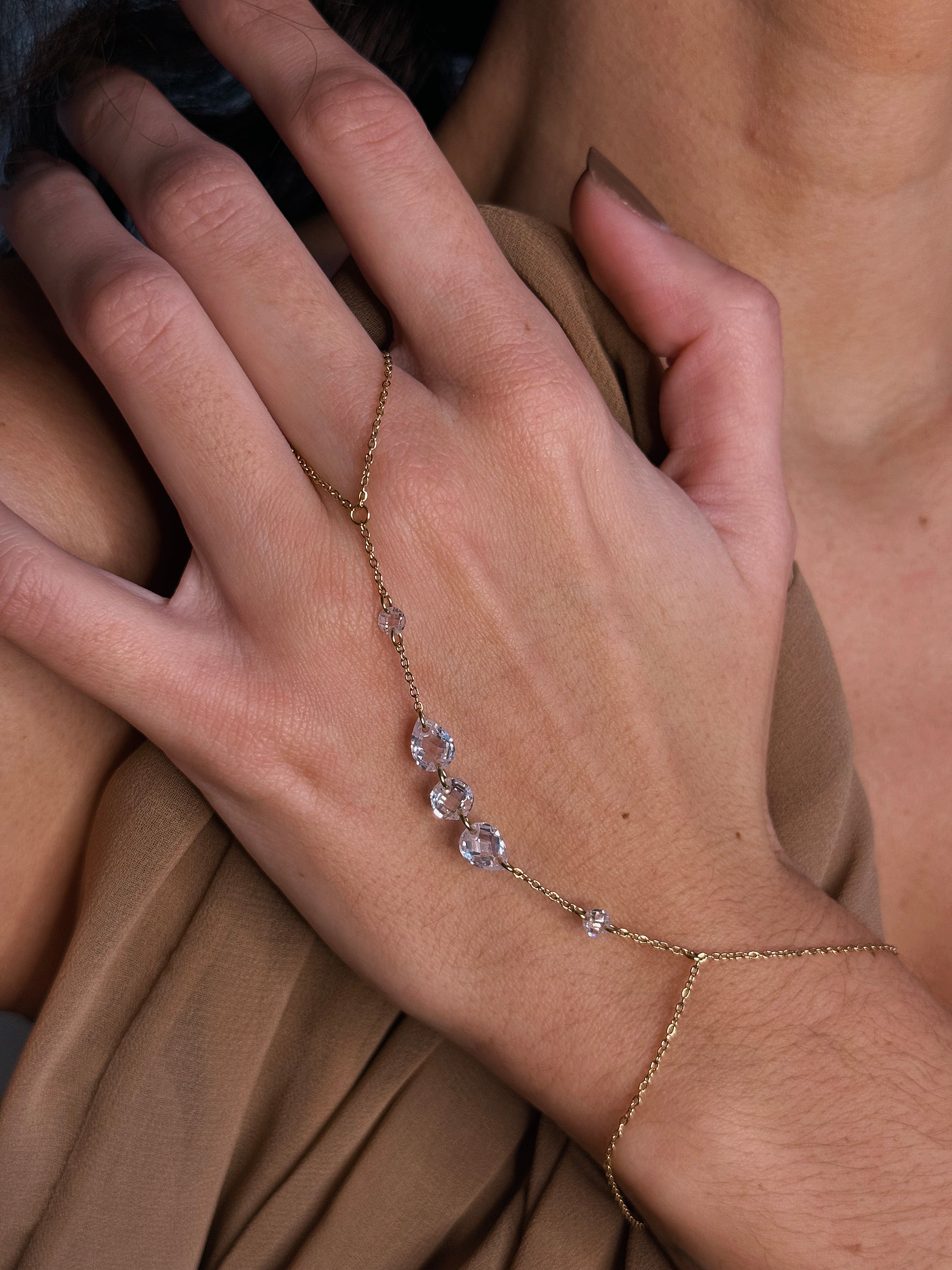 BRACELET DE MAIN JASNA