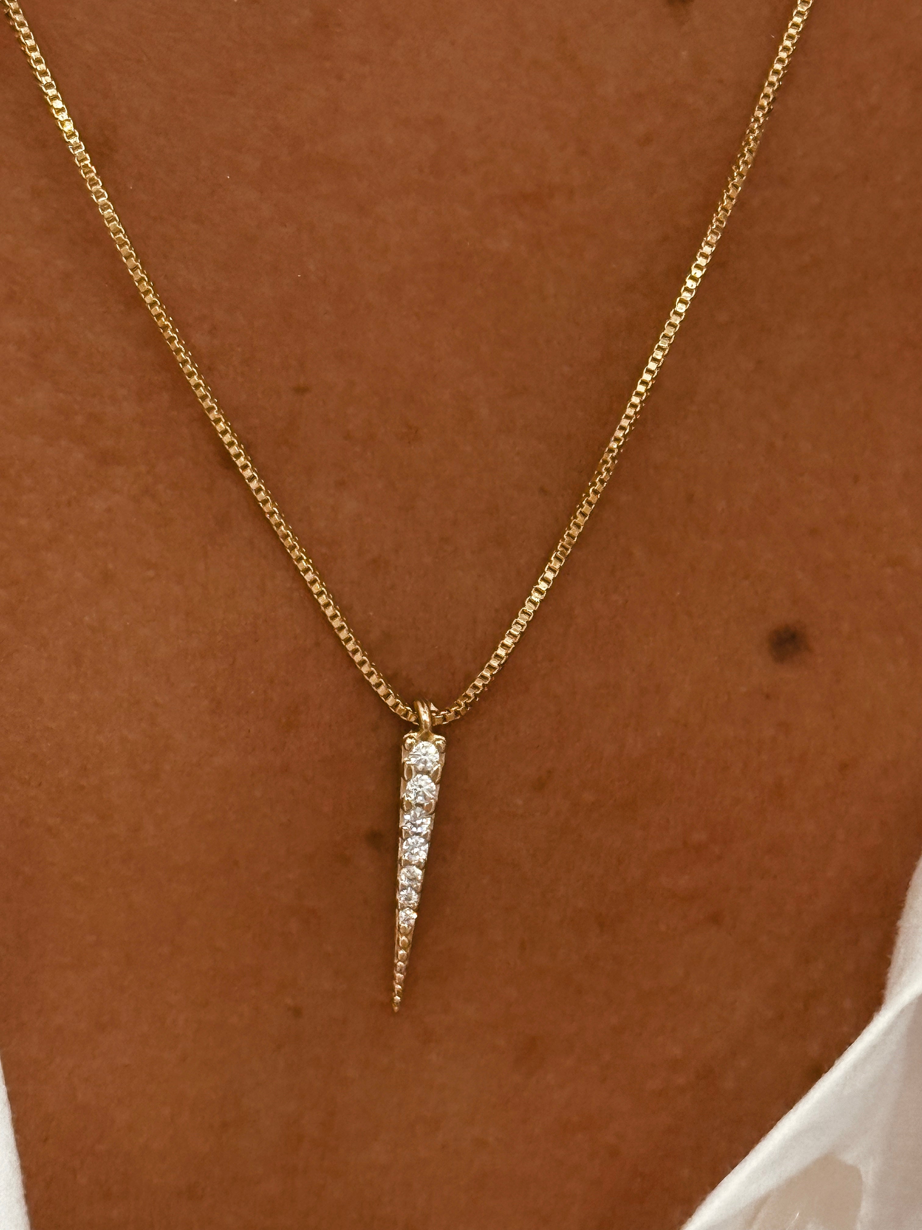 COLLIER OLPIA