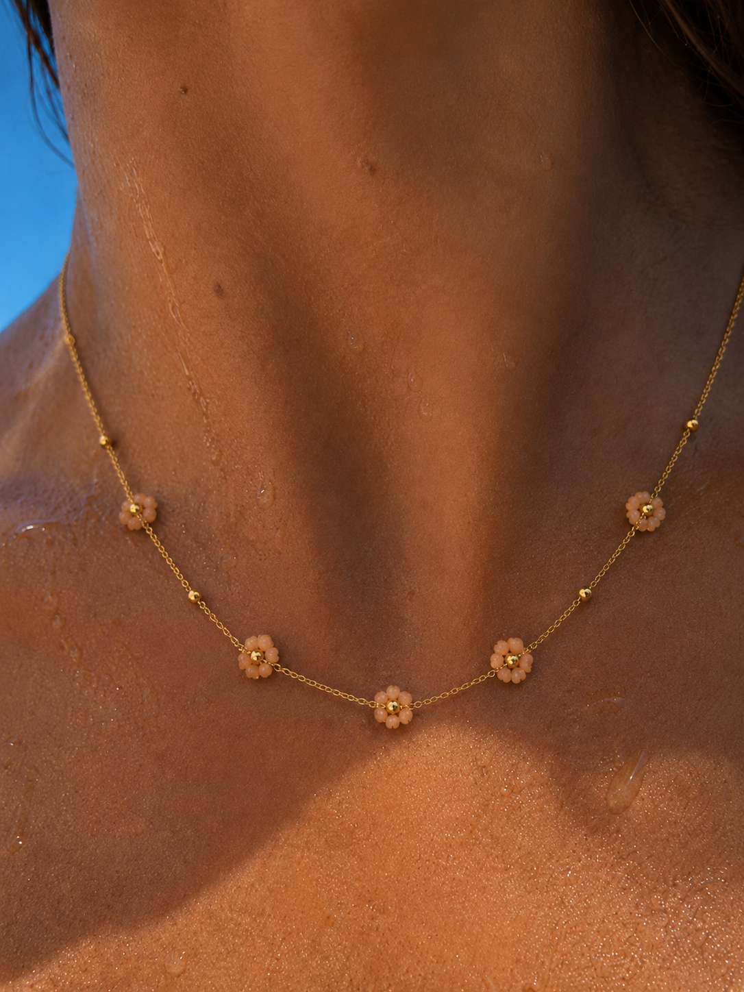 COLLIER PETITES FLEURS PÊCHE