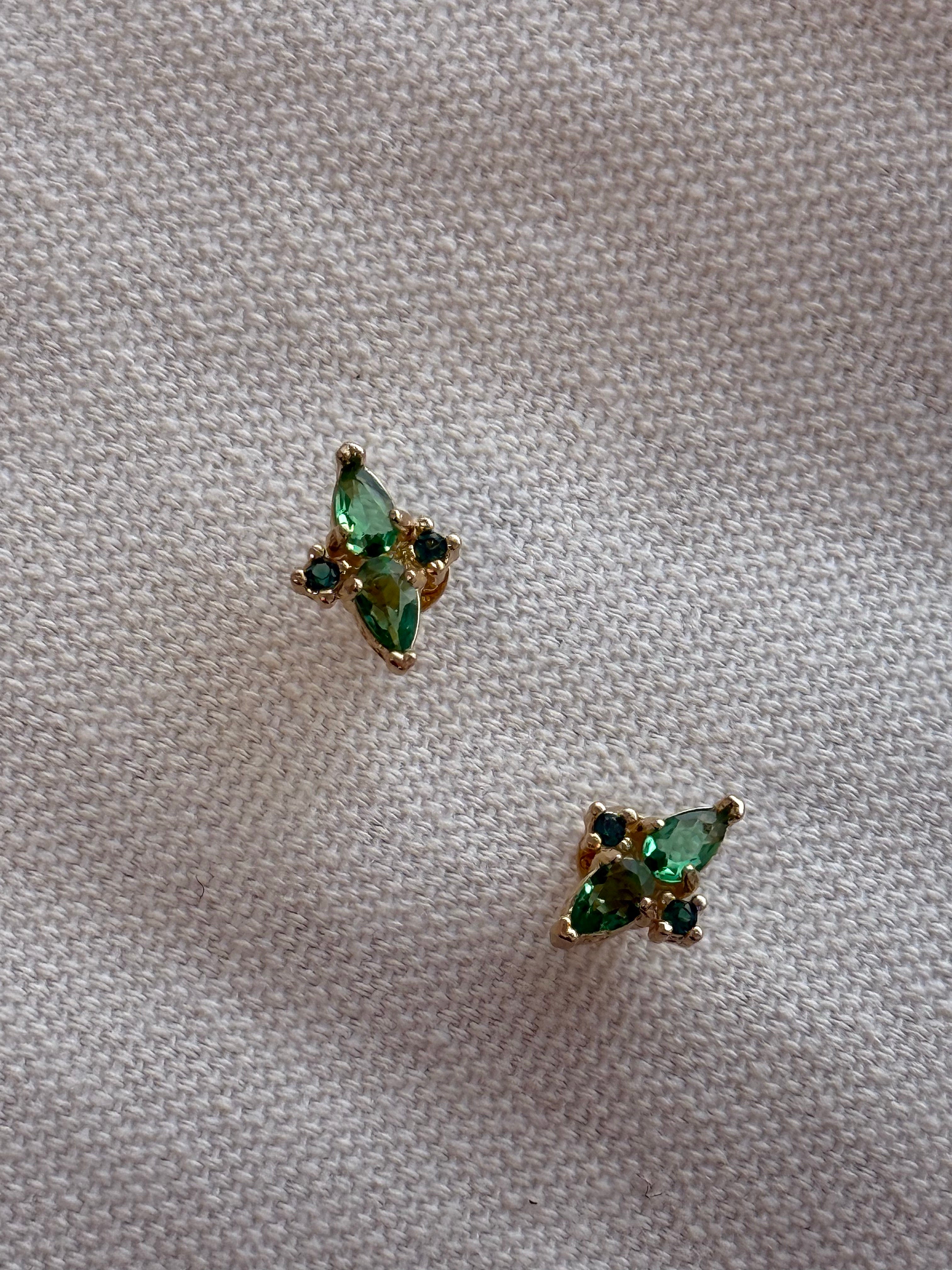 BOUCLES D’OREILLES DINA V