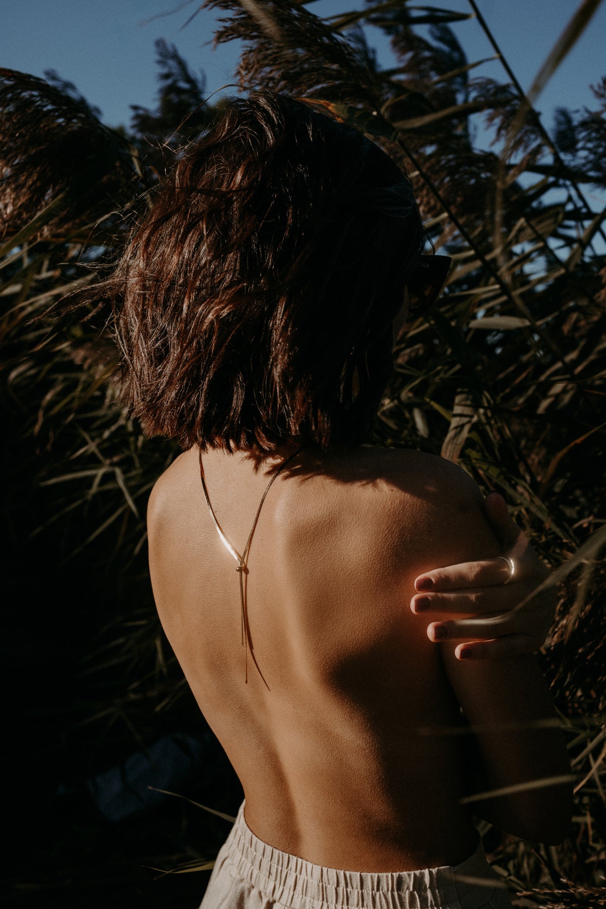 COLLIER JULIE
