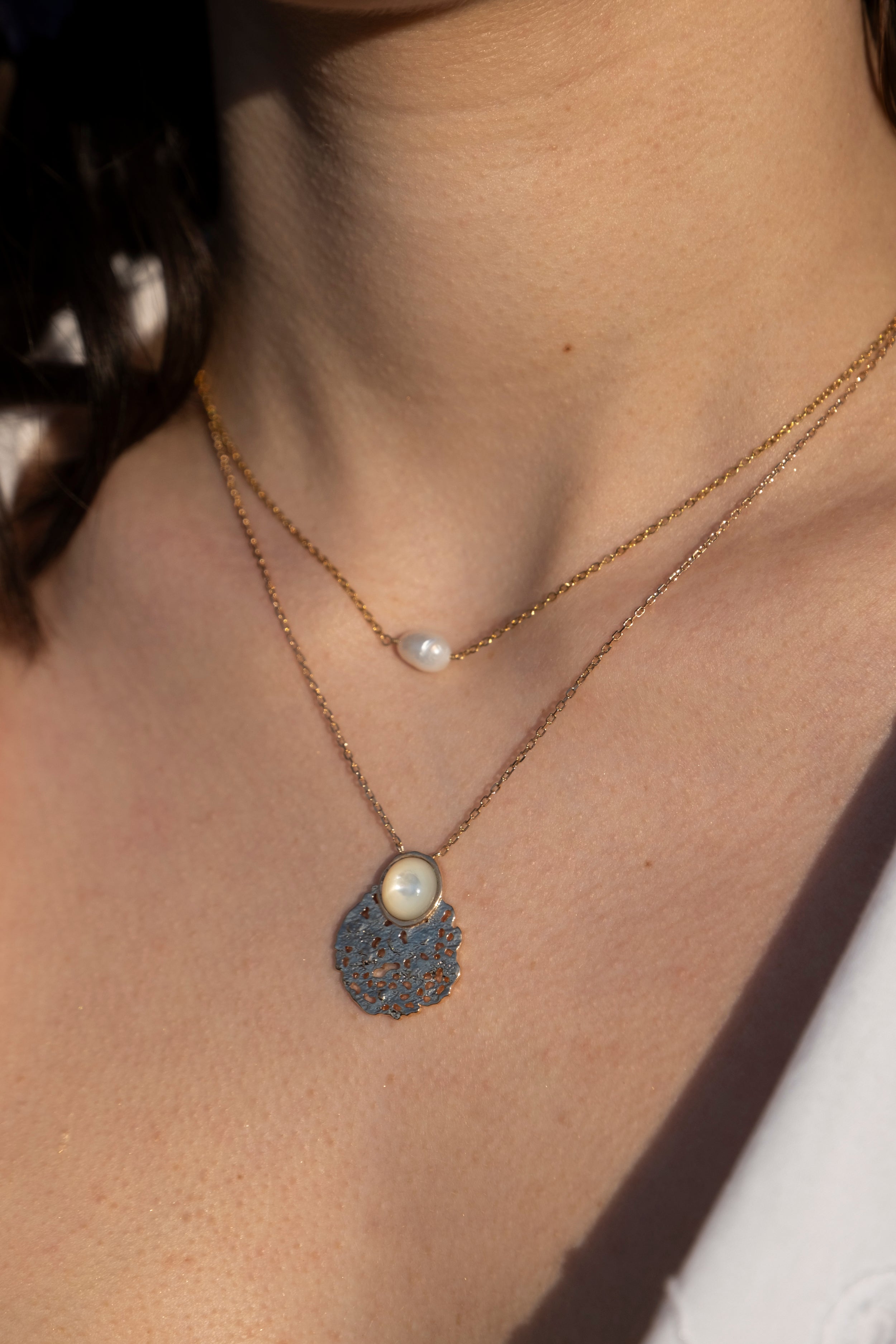 COLLIER ISHA