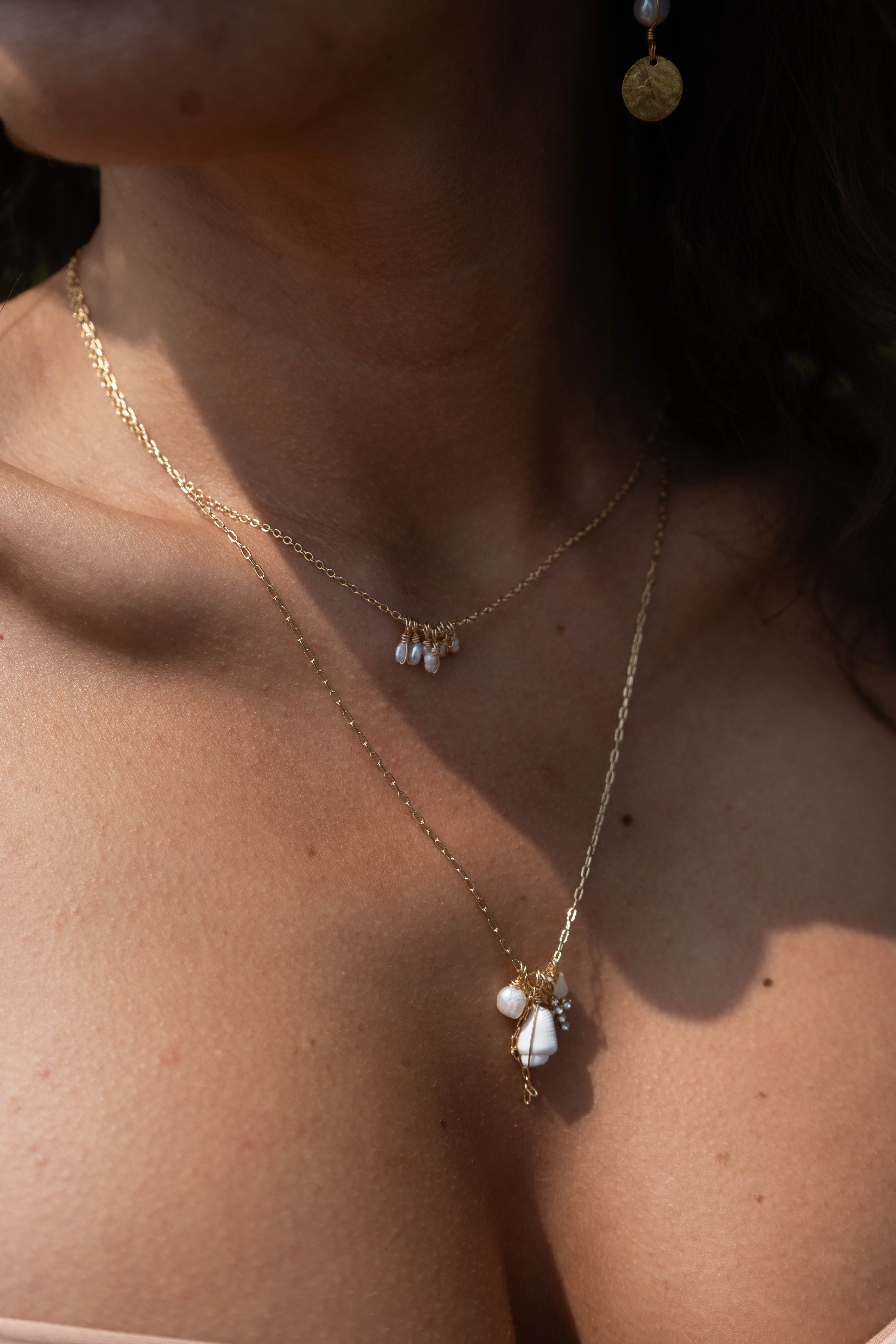 COLLIER NINA